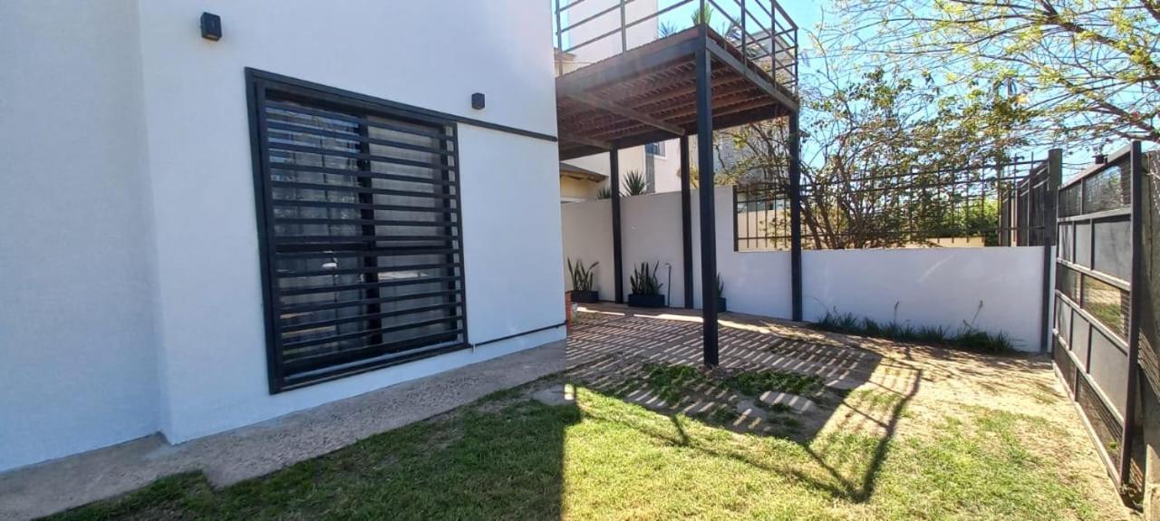 Dpto Tiempo Presente Apartment *
